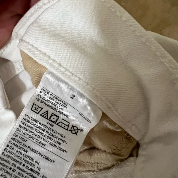 Mid length jeans - Picture 7 of 7